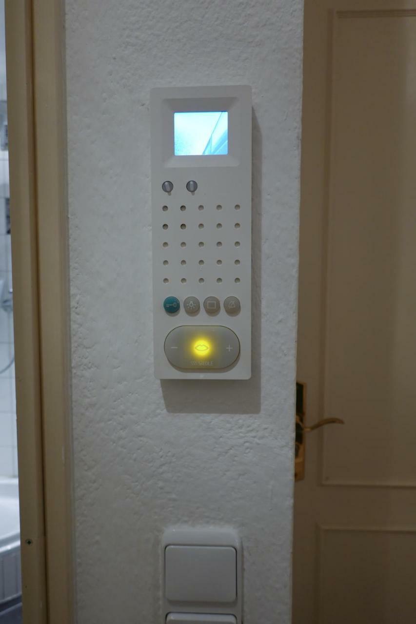 1 Zimmer Wohnung Mit Der Terrasse In Der Innenstadt 威斯巴登 外观 照片